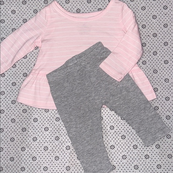 None Other - 🛍Cute Little Girls Outfit size 0-3 Months 🛍